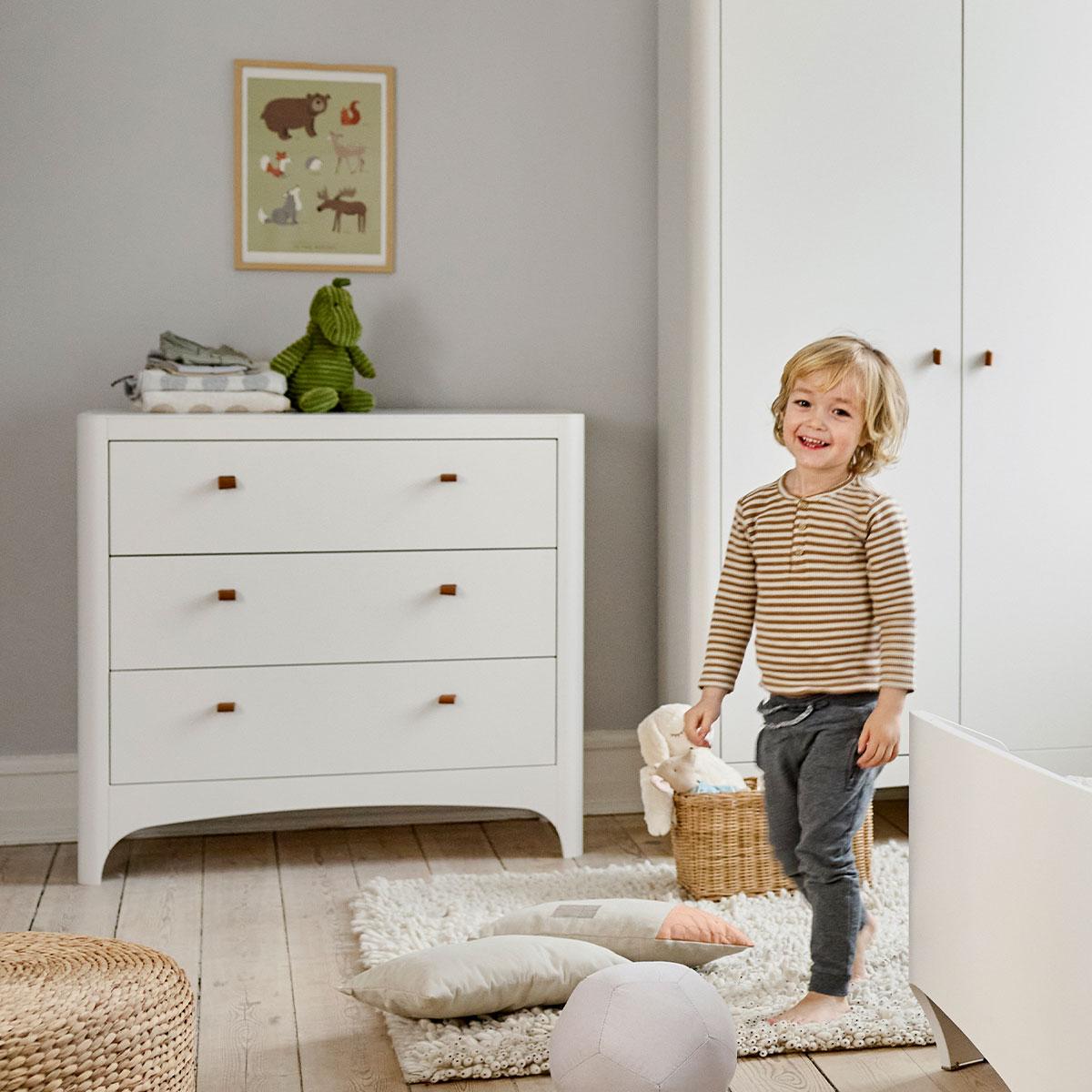 Leander Classic 3 Drawer Dresser in White 