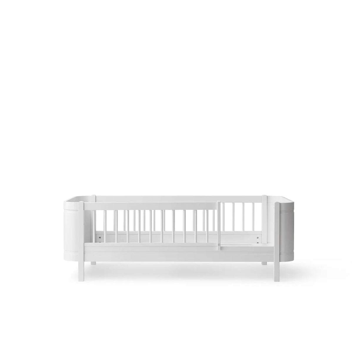 Oliver Furniture Wood Mini+ Junior Bed in White