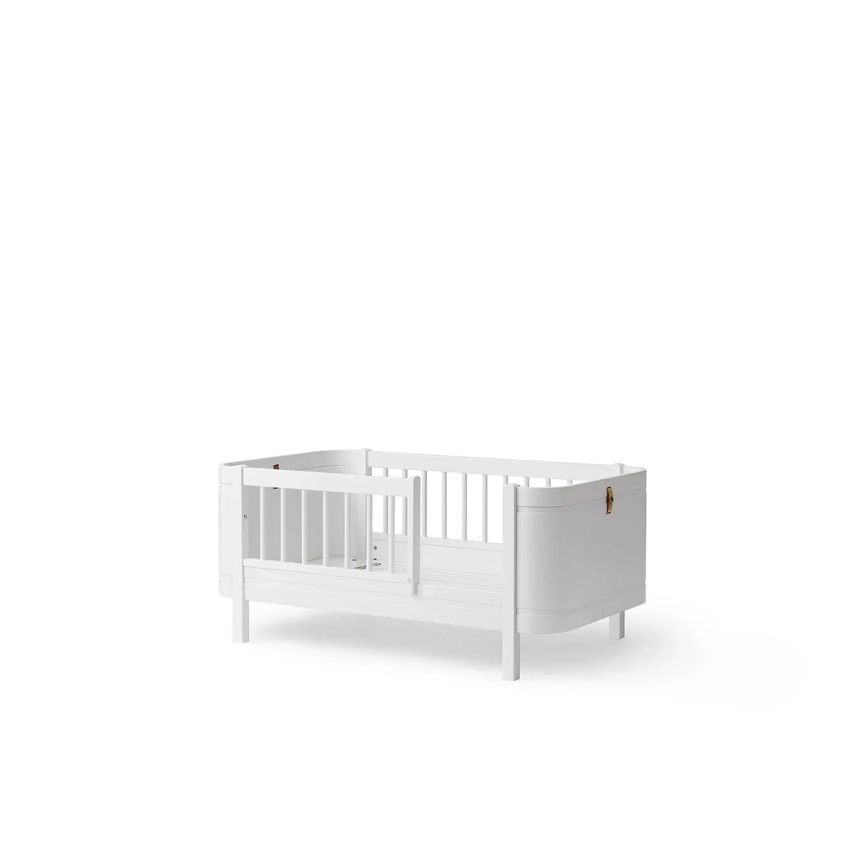 Oliver Furniture Wood Mini+ Cot Bed Including Junior Kit in White 