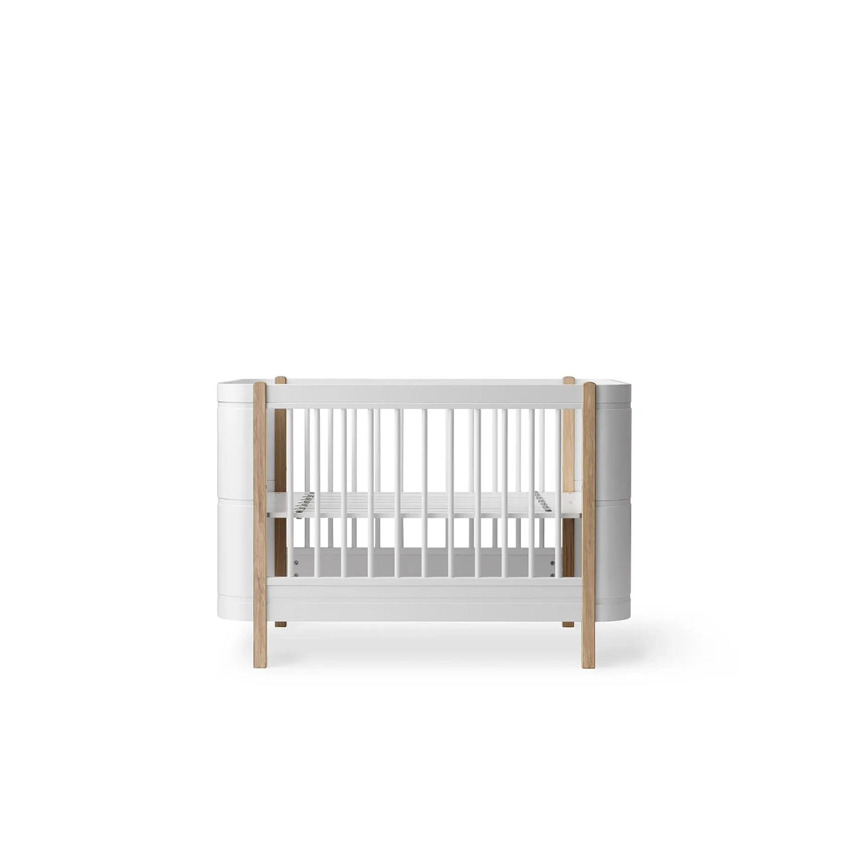 Oliver Furniture Wood Mini+ Cot in White/Oak