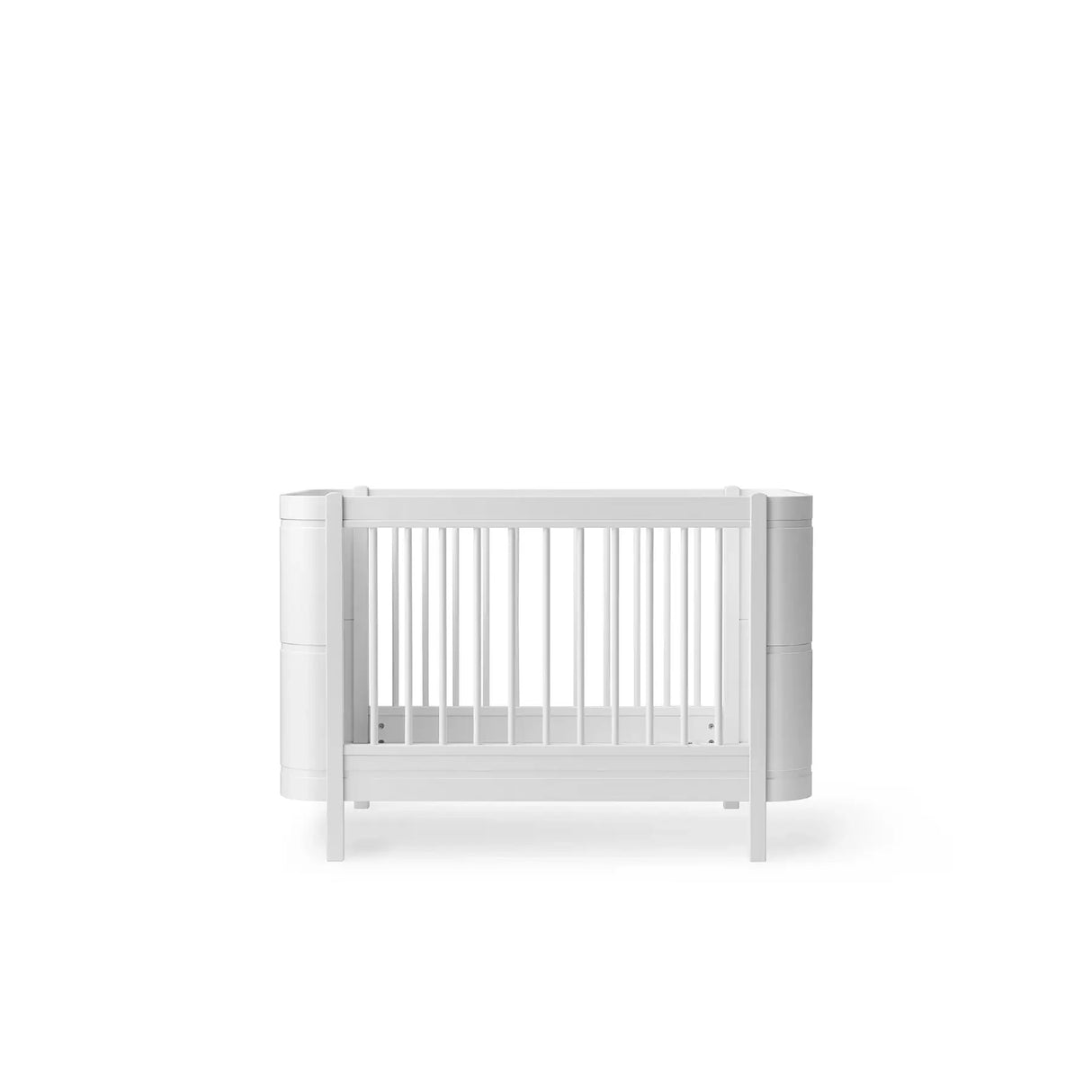 Oliver Furniture Wood Mini+ Cot Bed Including Junior Kit in White