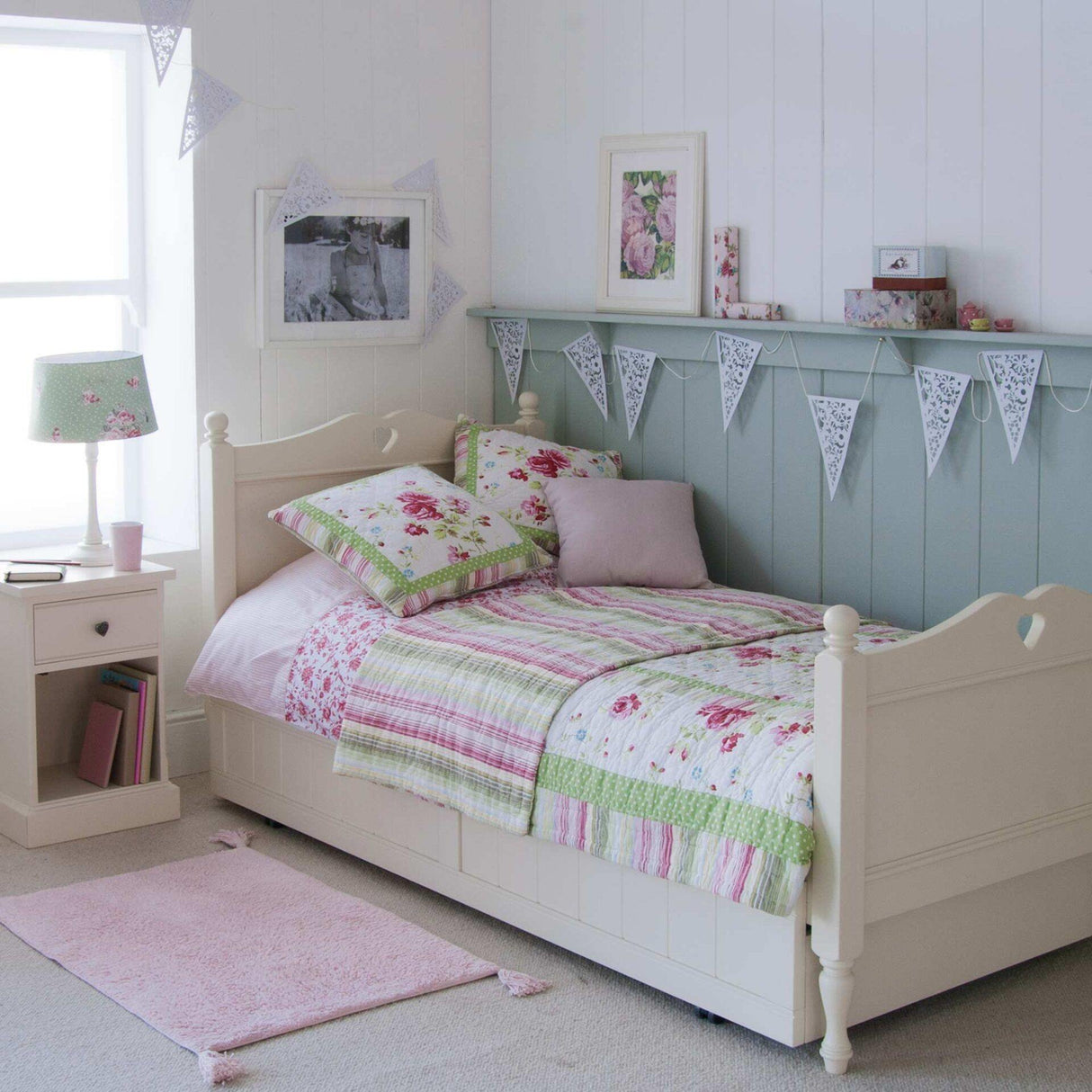 Little Folks Fargo Single Trundle Bed with Hearts In Ivory White